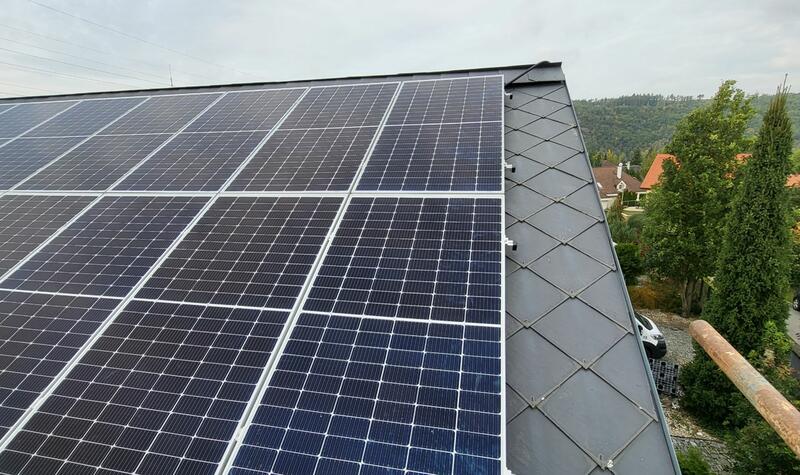 Reference: Fotovoltaická elektrárna na klíč s možností uchování vyrobené energie v bateriích - Praha 