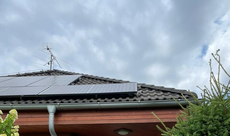 Reference: Solární elektrárna s autonabíječkou a vyřízením dotace NZÚ - Polepy