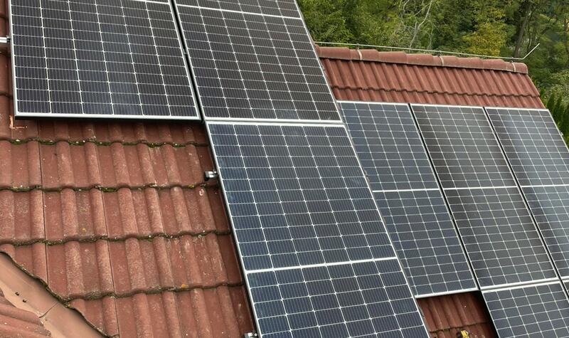 Reference: Fotovoltaická elektrárna s bateriovým úložištěm - Niměřice-Horní Cetno