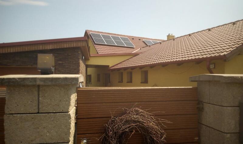 Reference: Fotovoltaická elektrárna s nabíjecí stanicí pro elektromobil - Klínec