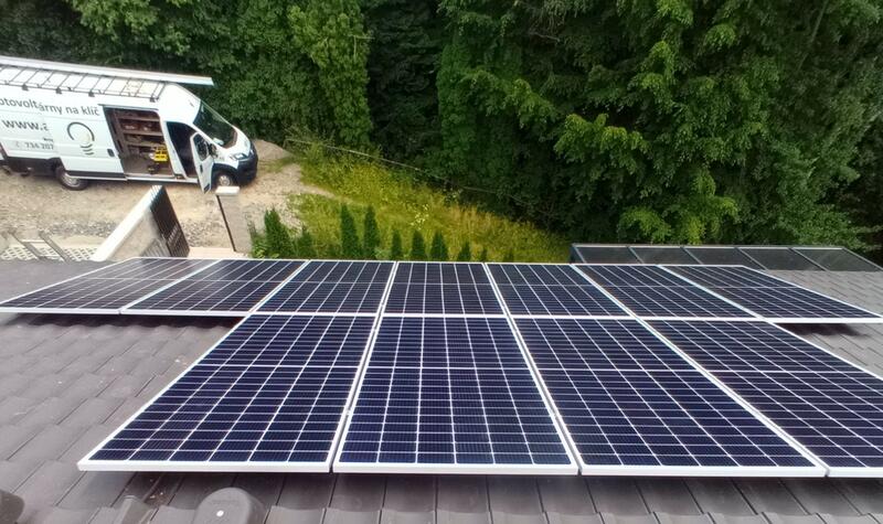Reference: Fotovoltaická elektrárna s možností uložení do baterií - Louňovice