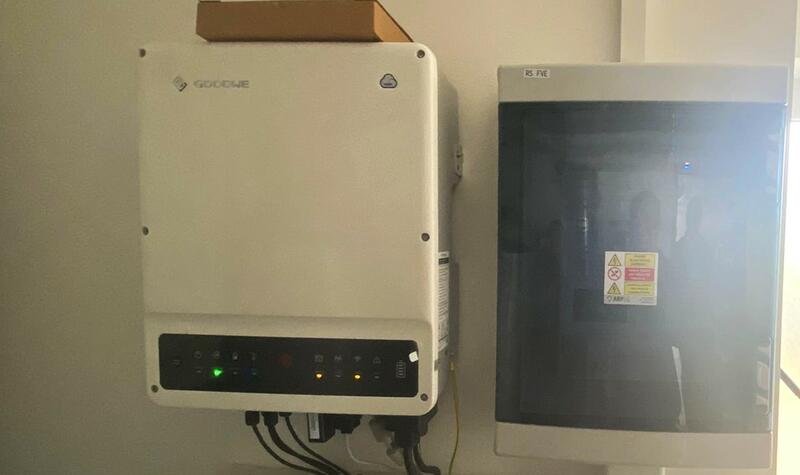 Reference: Fotovoltaická elektrárna s bateriemi a Wallboxem - Jaroměřice nad Rokytnou