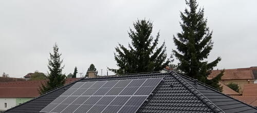 Reference Fotovoltaická elektrárna s nabíjením baterií  instalovaná ve Šťáhlavech 