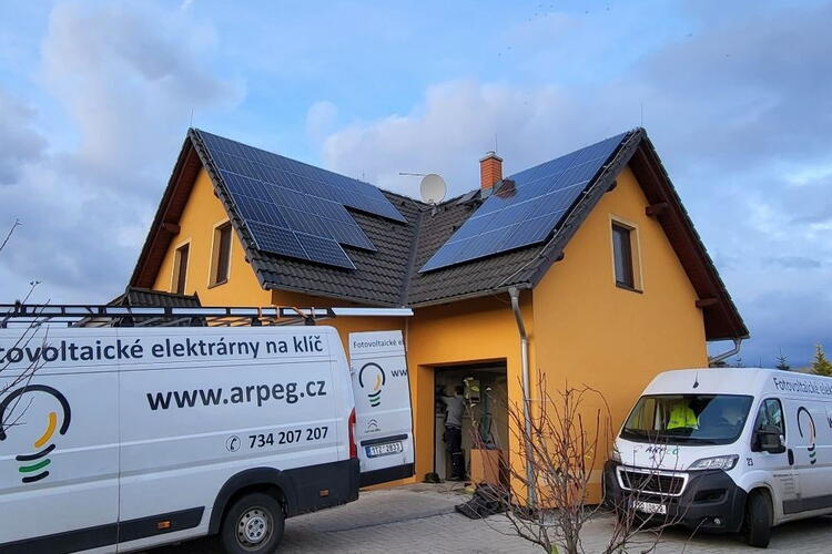 Reference: Solární elektrárna s výkonem 6,75 kWp a vyřízením dotace - Horní Libchava 