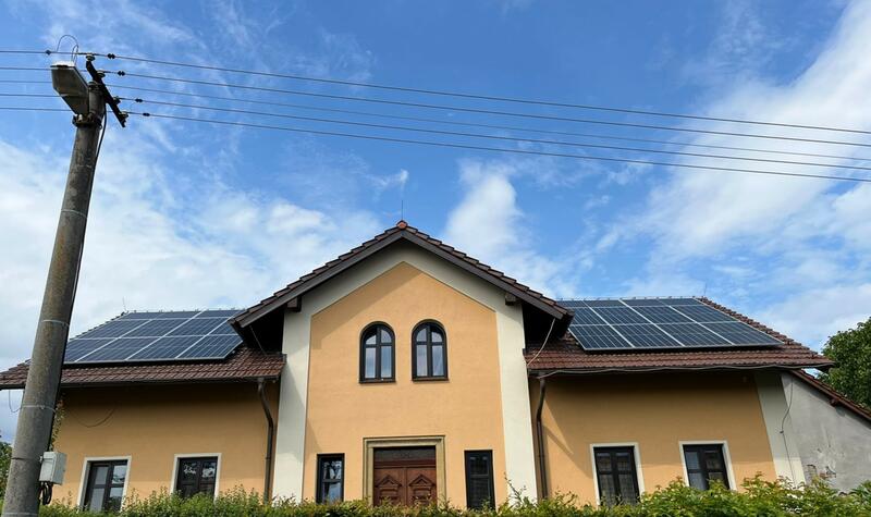 Reference: Fotovoltaická elektrárna s výkonem 9 kWp a kapacitou baterií 14.2 kWh - Češov 