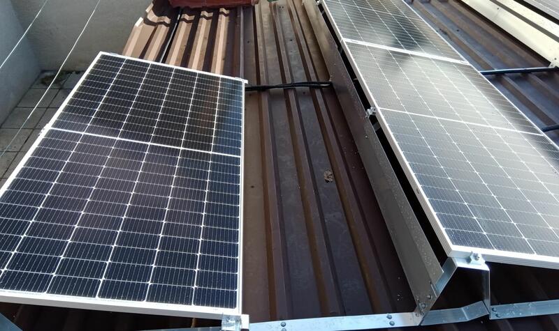 Reference: Solární elektrárna s výkonem 9,9 kWp a ukládáním do baterií - Vysoký Újezd-Kozolupy