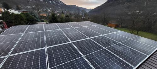 Reference Fotovoltaika s výkonem 9,9 kWp a baterii o kapacitě 10,65 kWh - Ústí nad Labem-Brná