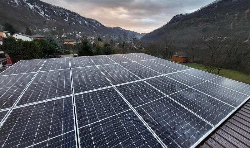 Reference: Fotovoltaika s výkonem 9,9 kWp a baterii o kapacitě 10,65 kWh - Ústí nad Labem-Brná 