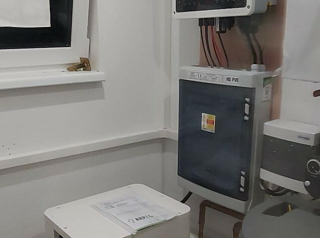 Reference: Fotovoltaická elektrárna o výkonu 9,9 kWp instalovaná na sedlovou střechu - Kopřivnice-Lubina 
