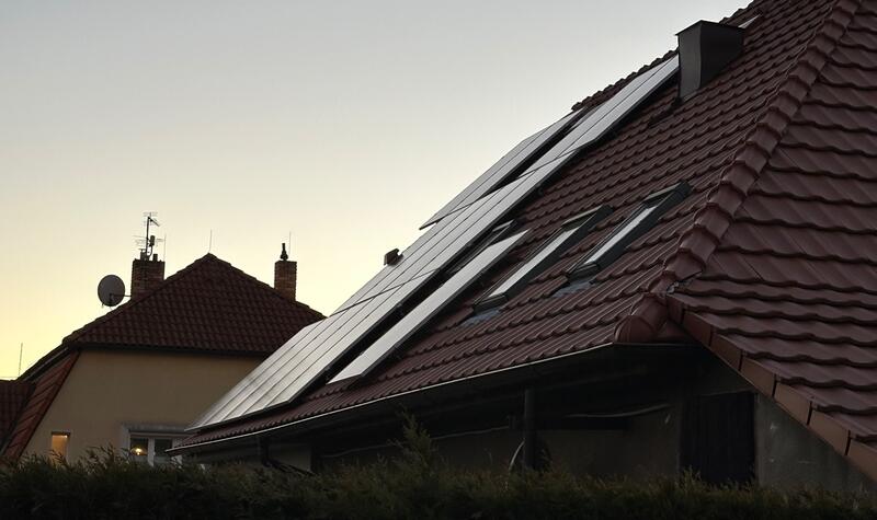 Reference: Fotovoltaická elektrárna s bateriemi zn. Solax instalovaná v Rakovníku