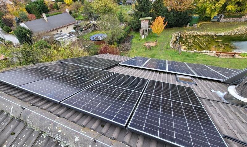 Reference: Fotovoltaická elektrárna s nabíjecí stanicí pro elektromobily - Mladá Boleslav-Jemníky