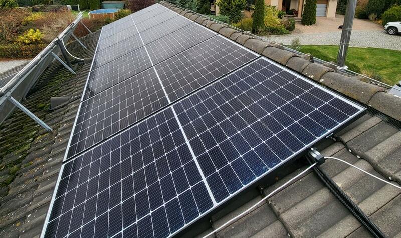 Reference: Fotovoltaická elektrárna s nabíjecí stanicí pro elektromobily - Mladá Boleslav-Jemníky