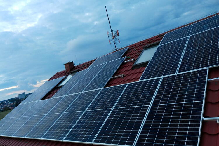 Reference: Solární elektrárna o výkonu 8,1 kWp instalovaná v Hlučíně 