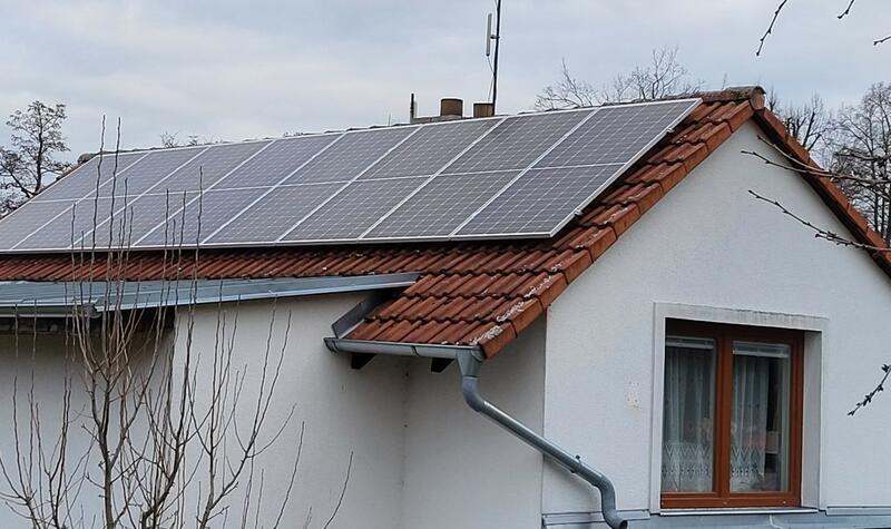 Reference: Fotovoltaická elektrárna s využitím bateriového systému - Vlašim-Domašín