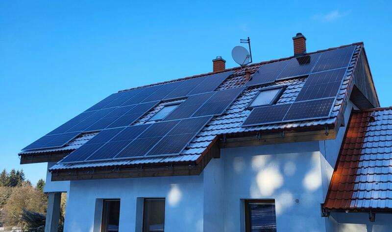 Reference: Realizace fotovoltaiky na míru s bateriovým úložištěm o  kapacitě 14,2 kWh - Javornice 