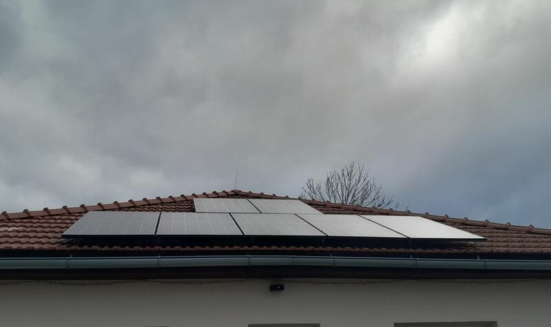 Reference: Fotovoltaika s ukládáním vyrobené energie do baterií o kapacitě 10,65 kWh - Příbor-Prchalov