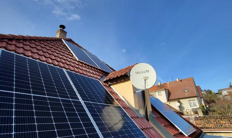 Reference: Fotovoltaická elektrárna s výkonem 5,4 kWp instalovaná v Rakovníku 