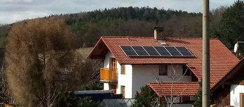 Reference Fotovoltaická elektrárna s bateriovým úložištěm o kapacitě 10,65 kWh - Voznice-Chouzavá