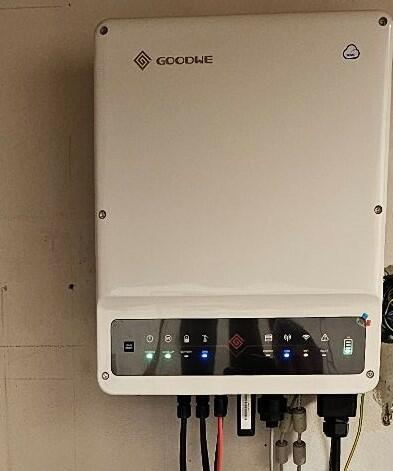 Reference: Fotovoltaická elektrárna s nabíjecí stanici pro elektromobil - Niměřice-Horní Cetno