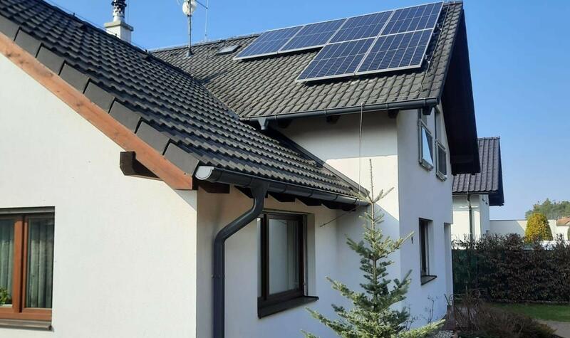 Reference: Fotovoltaická elektrárna na míru instalovaná v Běleči nad Orlicí 