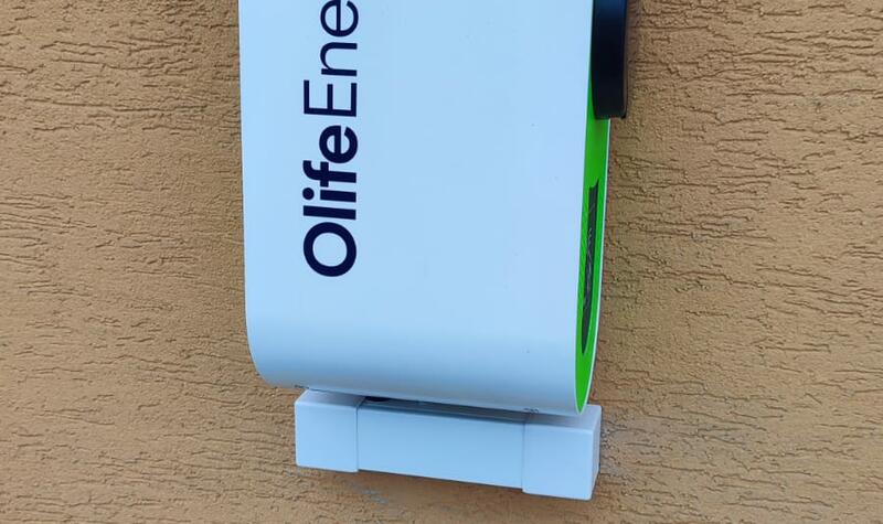 Reference: Fotovoltaická elektrárna s dobíjecí stanici pro elektromobil, instalovaná ve Velkých Losinách