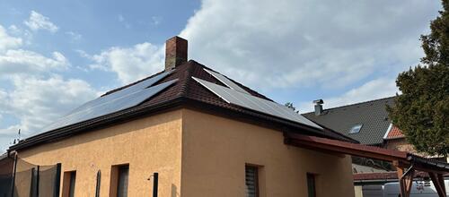 Reference Solární elektrárna na míru s bateriovým úložištěm - Podbořany-Buškovice