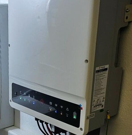 Reference: Solární elektrárna na míru s bateriovým úložištěm - Brozany nad Ohří