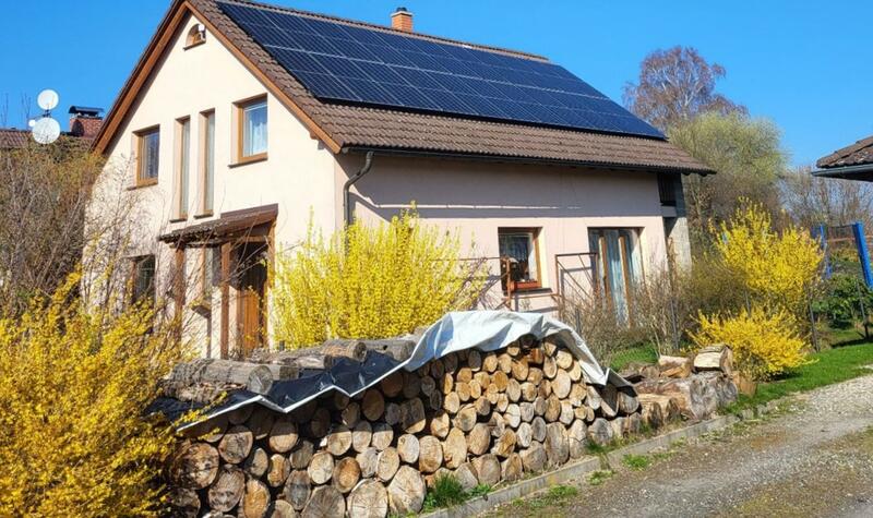 Reference: Fotovoltaická elektrárna s bateriovým úložištěm instalovaná v Příšovicích