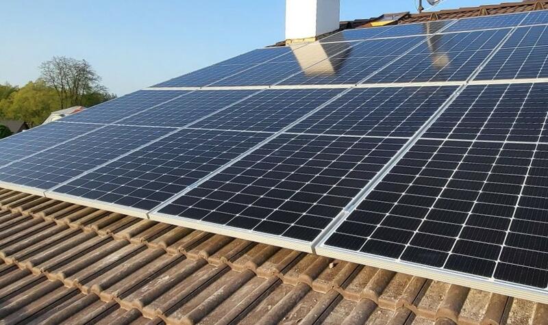 Reference: Fotovoltaická elektrárna na míru s využitím bateriového úložiště - Hradec Králové-Malšovice