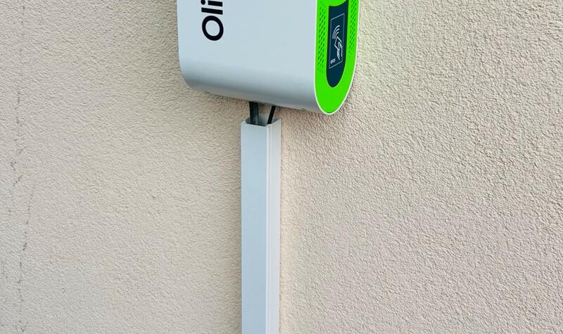 Reference: FVE s bateriovým úložištěm a nabíjecí stanici pro elektromobily- Mikulovice