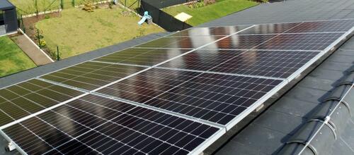 Reference Fotovoltaická elektrárna s dobíjecí stanici pro elektromobil - Zlonín 