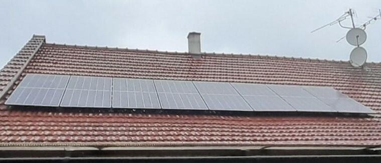 Reference: Fotovoltaická elektrárna s dobíjecí stanici pro elektromobil - Bavory