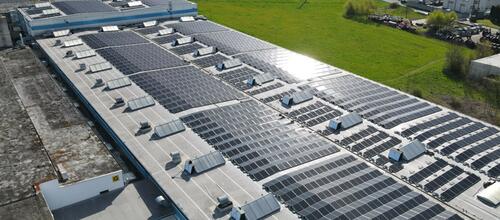 Reference Fotovoltaická elektrárna pro firmu ASSA ABLOY instalovaná v Rychnově nad Kněžnou