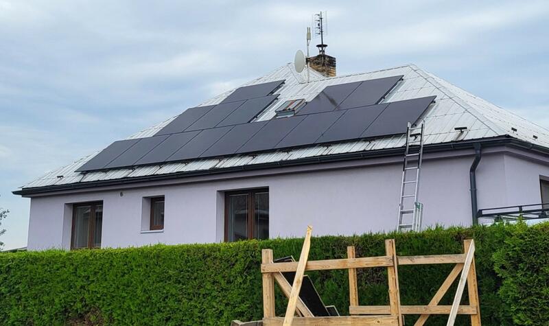 Reference: Fotovoltaická elektrárna s nabíjecí stanici pro elektromobil - Vitice
