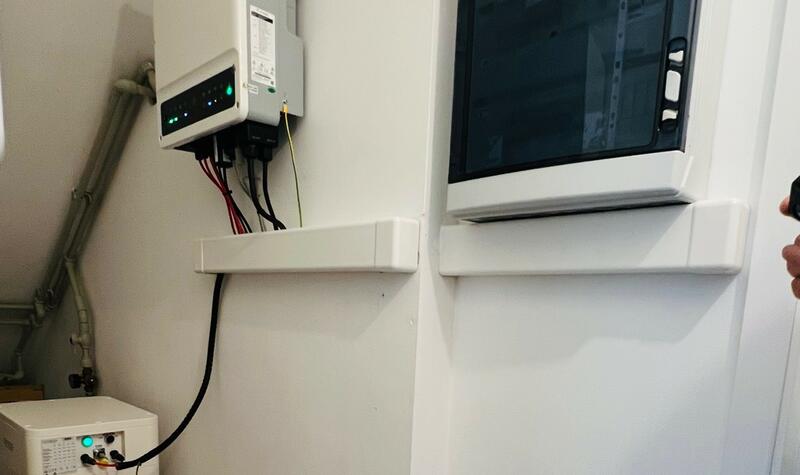 Reference: Fotovoltaická elektrárna o výkonu 9,9 kWp s akumulaci do baterie - Lahošť 