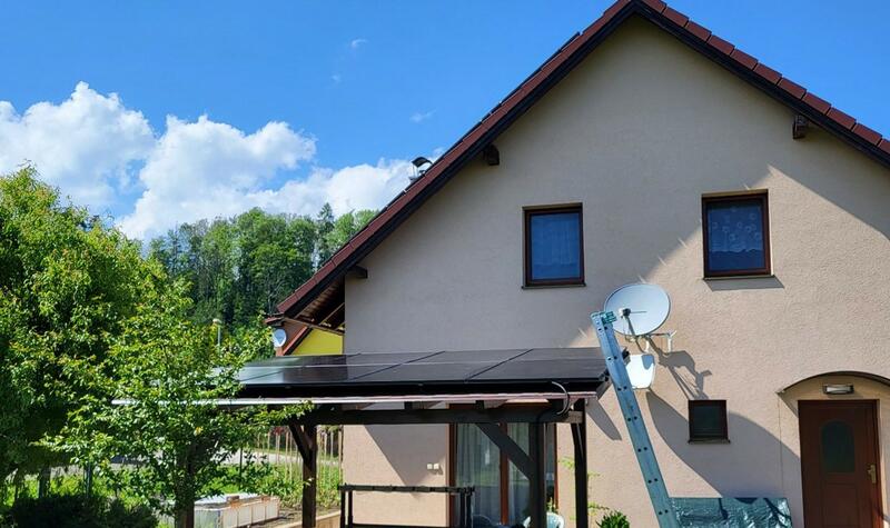 Reference: Fotovoltaická elektrárna s profesionální instalací - Lomnice nad Popelkou