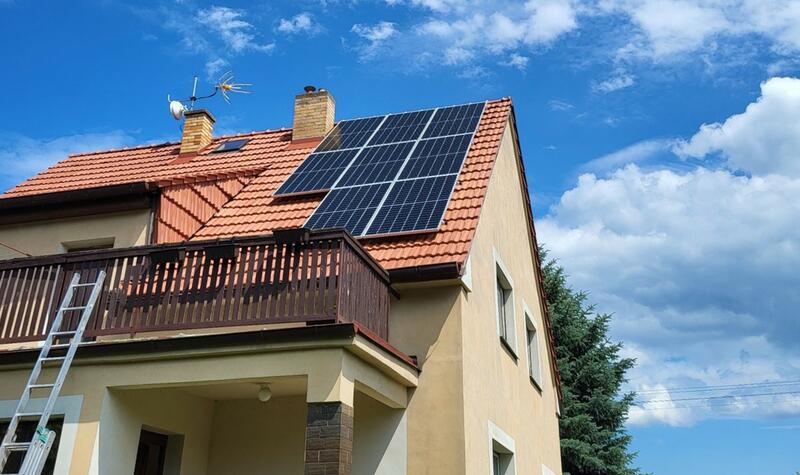 Reference: Fotovoltaika s uložením vyrobené energie do baterií - Nelahozeves
