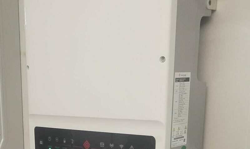 Reference: Fotovoltaická elektrárna s dobíjecí stanici pro elektromobil - Pyšely