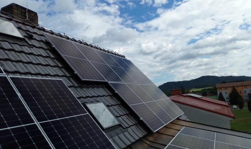 Reference: Fotovoltaická elektrárna s individuálním návrhem - Žichovice