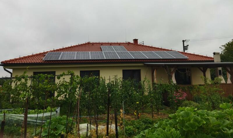 Reference: Instalace fotovoltaiky s bateriovým úložištěm - Zásmuky 