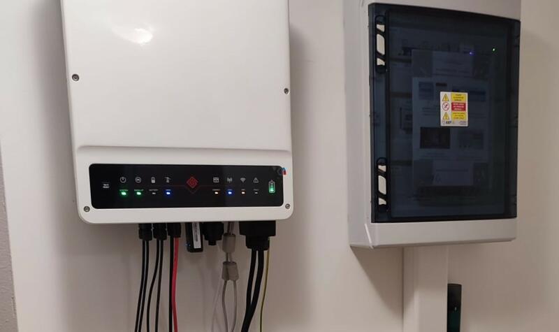Reference: fotovoltaická elektrárna s akumulací energie - Kopřivnice 