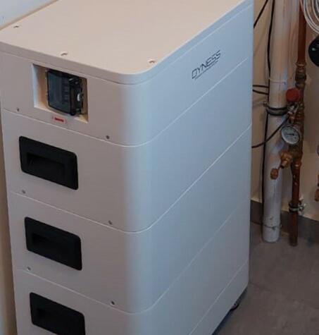 Reference: Solární elektrárna s využitím bateriového systému - Říčany-Radošovice 
