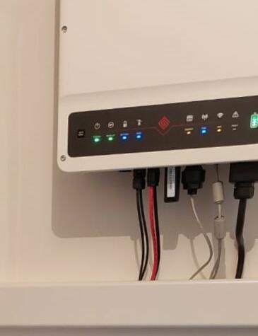 Reference: Solární elektrárna s využitím bateriového systému - Říčany-Radošovice 