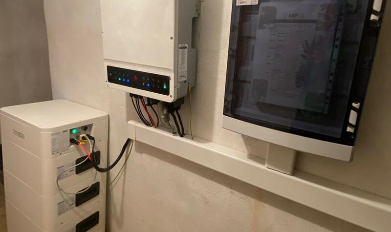 Reference: Solární elektrárna s baterií a vyřízením dotace Nová zelená úsporám - Malenovice 