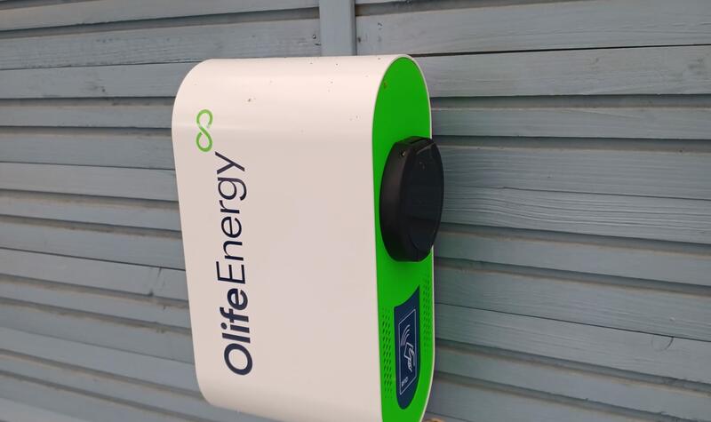 Reference: Solární elektrárna s dobíjecí stanici pro elektromobil - Opava-Kylešovice 