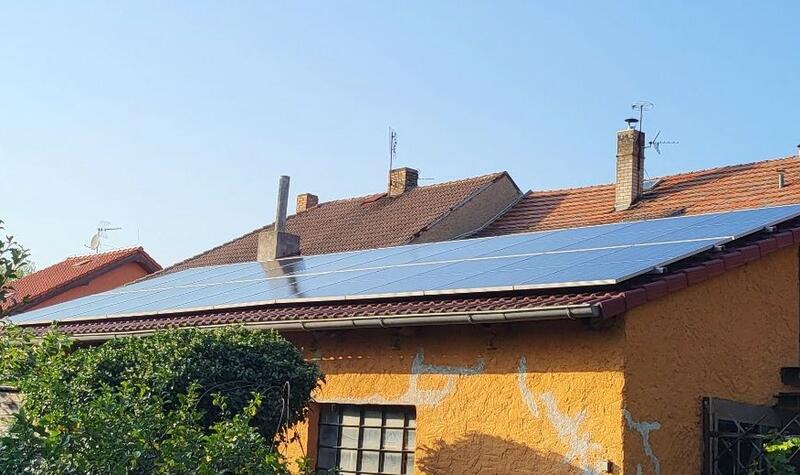 Reference: Fotovoltaika s akumulací energie do baterií - Nučice 