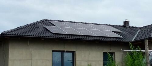 Reference Fotovoltaická elektrárna instalovaná na novostavbu - Pila 