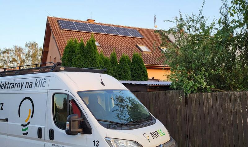Reference: Solární elektrárna s bateriovým úložištěm a vyřízením dotace NZÚ - Dobrovice