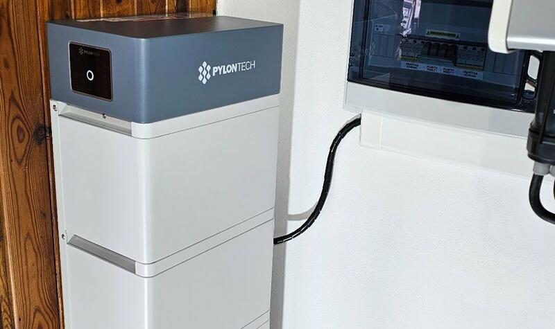 Reference: Solární elektrárna s bateriovým úložištěm o kapacitě 14,2 kWh - Stříbřec-Mníšek 