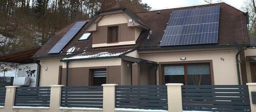Reference Fotovoltaická elektrárna na míru s bateriovým úložištěm - Střížovice 